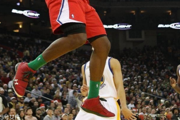 大体重篮球鞋,体重比较大的适合什么篮球鞋