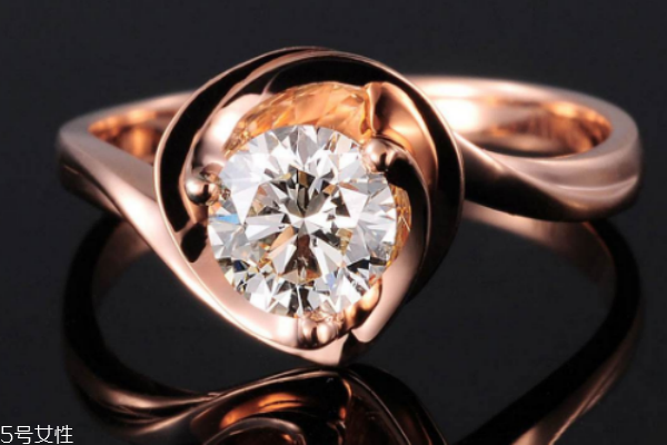 18k金钻戒会掉色吗,18k白金钻戒会掉色什么样子 18k金钻戒会掉色吗,18k白金钻戒会掉色什么样子