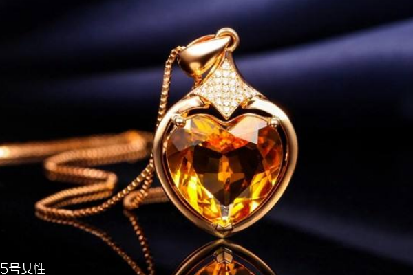 白水晶适合什么生肖,黄水晶适合什么生肖佩戴