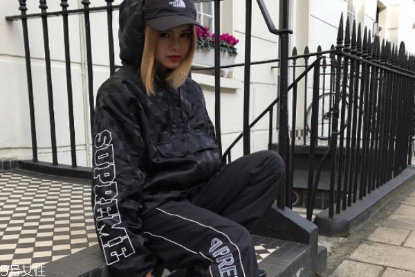 supreme为什么在中国没有店铺,中国的supreme实体店是真的嘛 supreme为什么在中国没有店铺,中国的supreme实体店是真的嘛