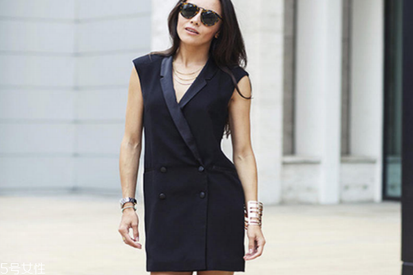 大方得体意思,大方得体的衣服搭配