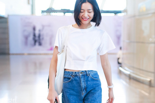 牛仔裤t恤怎么穿搭,牛仔裤t恤怎么穿好看