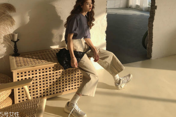 九分裤运动鞋,九分裤运动鞋搭配什么袜子