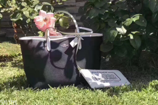 coach托特包价格多少,coach托特包多少钱