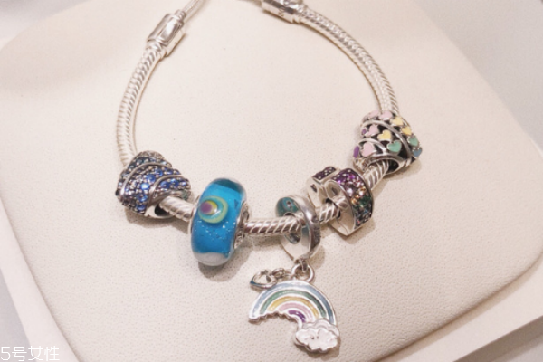 潘多拉彩虹项链,潘多拉手链的价格图片