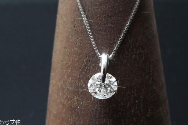 钻石项链有必要买吗,购买钻石手链应该注意的问题