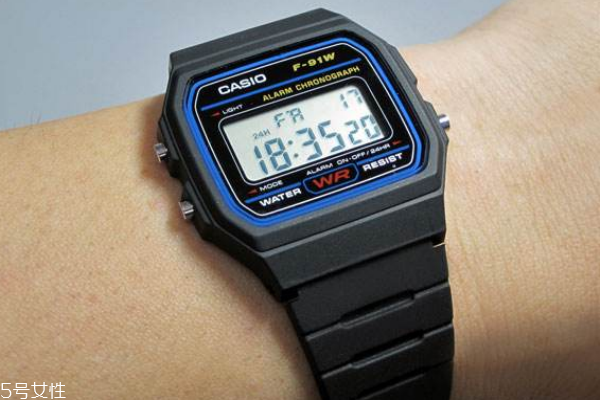 电子表怎么调时间视频教学,电子手表时间怎么调