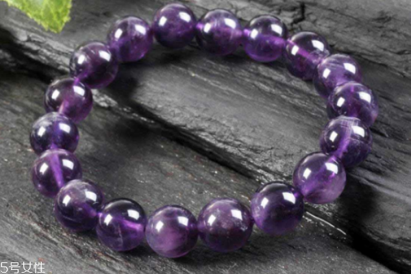 紫水晶手链的寓意和象征,紫水晶手链寓意