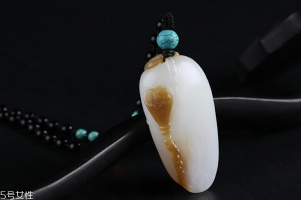 玉佩可以用水清洗吗,玉佩用什么清洗最干净