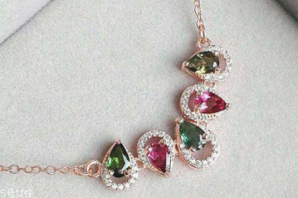 碧玺手链真假的辨别,碧玺戒指真假最简单的鉴别 碧玺手链真假的辨别,碧玺戒指真假最简单的鉴别