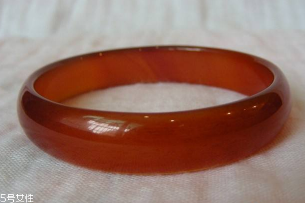 玛瑙手镯裂了怎么修复,玛瑙手镯常见裂痕图片