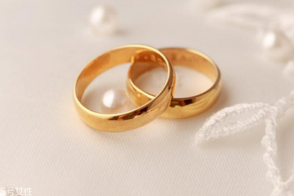 黄金镶钻石戒指好不好,黄金能不能镶钻石