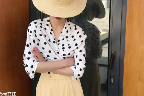 荷叶边衬衫女,中世纪荷叶边衬衫