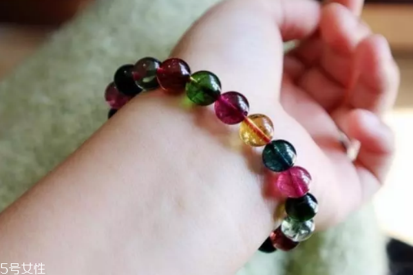 碧玺手链怎么保养越来越好,碧玺手链怎么保养方法