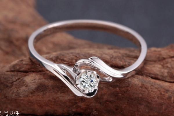 铂金戒指为什么会变黄?是购买到假的吗,铂金戒指会变黄吗