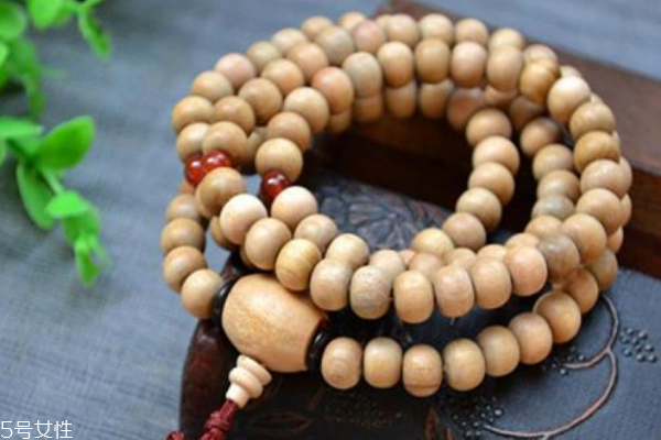 真正的檀木手串多少钱,正宗檀香木手串多少钱