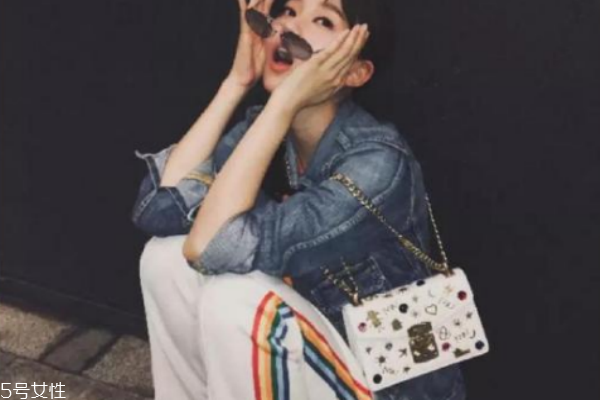 miumiu情人节限定爱心包,miumiu限量版包包 miumiu情人节限定爱心包,miumiu限量版包包