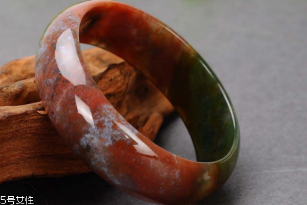 玛瑙手链可以沾水吗?,玛瑙能不能碰水