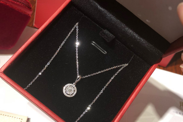 白金钻石项链怎么清洗,钻石项链怎么清洗亮 白金钻石项链怎么清洗,钻石项链怎么清洗亮