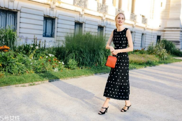 今年冬季流行穿搭,衣服流行元素