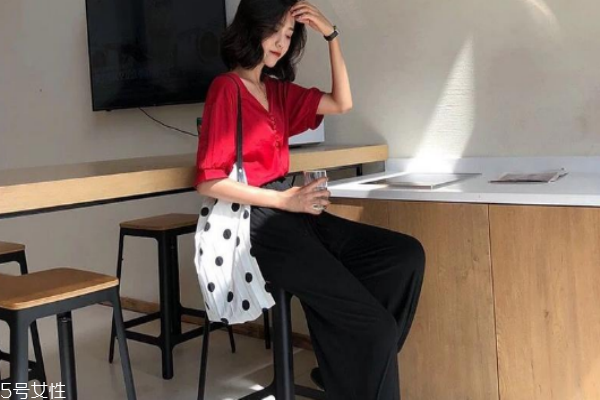 灯笼裤显瘦吗,灯笼裤和萝卜裤哪个显瘦