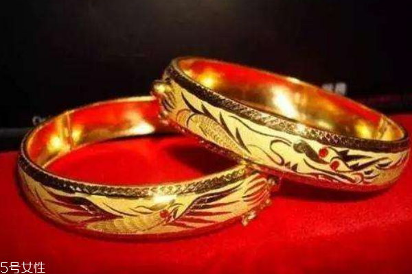 现在买黄金手镯多少钱一克,买一个黄金手镯多少钱