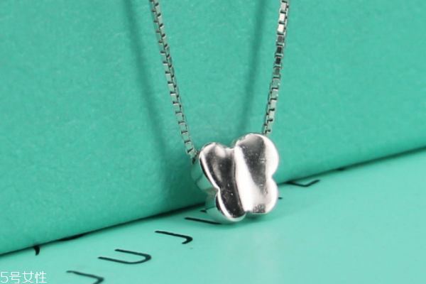 铂金项链发黑怎么办,黄金项链发黑怎么清洗