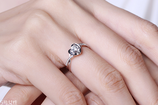 铂金戒指不亮了要怎么处理,黄金戒指不亮了怎么办