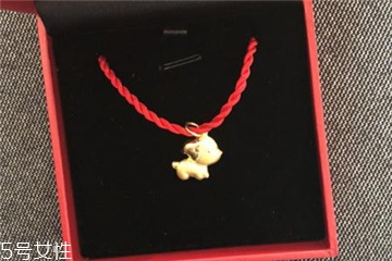 黄金戒指能接触香皂吗,银项链能用香皂洗吗