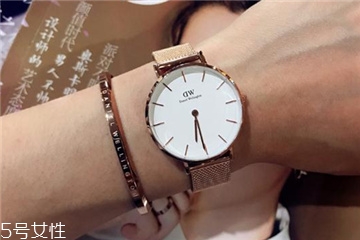 Dw手表代购多少钱呢,正品dw手表多少钱 Dw手表代购多少钱呢,正品dw手表多少钱