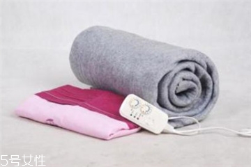水暖电热毯可以折叠吗,彩虹电热毯可以折叠吗