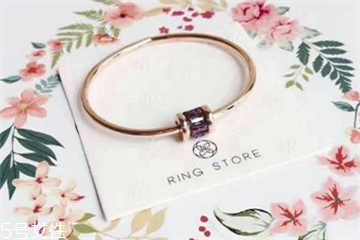 钛钢手镯可以掰吗,钛钢手链可以戴着洗澡吗