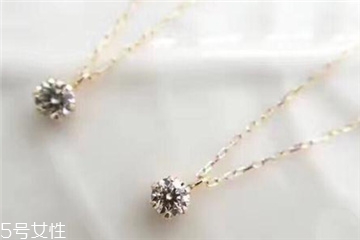 18k金钻石项链可以戴着洗澡吗,铂金钻石项链可以戴着洗澡吗