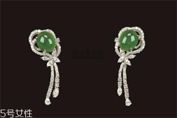 翡翠耳环多少钱一对,翡翠珠耳环吊坠图片