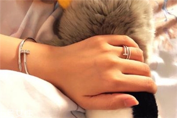 卡地亚钉子戒指真假辨别图解,卡地亚钉子项链真假