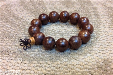 鸡翅木手串真假辨别,鸡翅木手串一般多少钱