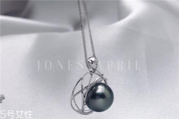珍珠项链哪个牌子的好,黑珍珠什么牌子好