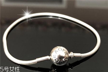 潘多拉手链夹汗毛,潘多拉蛇骨链长了怎么办