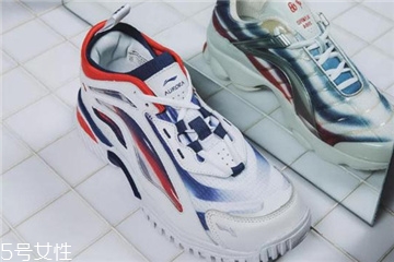 李宁极光天行怎么样,李宁极光风行怎么样