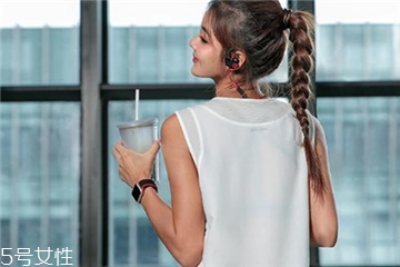 速干衣可以当泳衣吗,速干运动服可以当泳衣吗