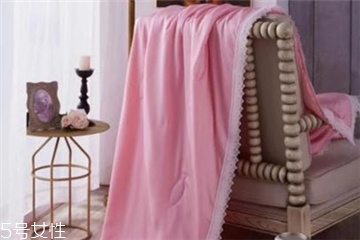 毛巾被和夏凉被的区别,毛巾被哪种好