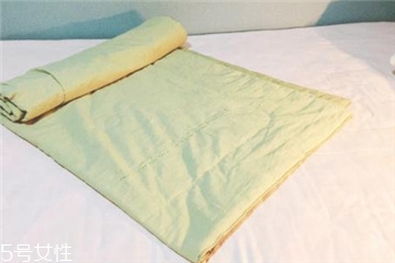 夏凉被什么面料的好 最凉快的材质是它,夏凉被什么面料的好? 夏凉被什么面料的好 最凉快的材质是它,夏凉被什么面料的好?