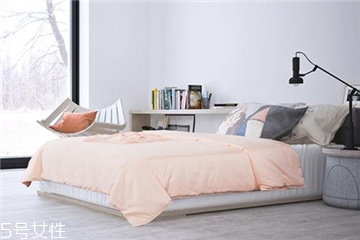 蚕丝被用水洗了怎么办,蚕丝被水洗后怎样处理