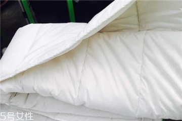 羽绒被太蓬松了怎么办,羽绒服的羽绒不蓬松了该怎么办