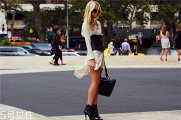 西装腰封是什么,衬衣的领扣 西装腰封是什么,衬衣的领扣