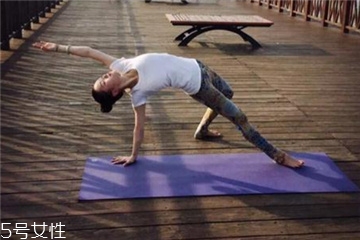 瑜伽服可以机洗吗,瑜伽服怎么洗 瑜伽服可以机洗吗,瑜伽服怎么洗