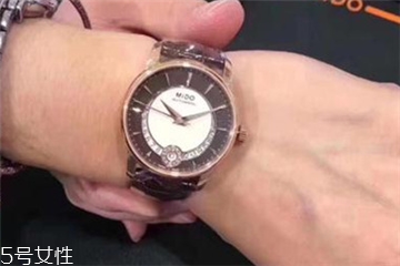 自动机械表后面的半圆叫什么,机械表后面的半圆叫什么不灵活 自动机械表后面的半圆叫什么,机械表后面的半圆叫什么不灵活