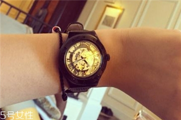 机械手表里面起雾了怎么办,机械表内有水雾怎么办