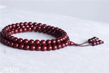 小叶紫檀手串怎么盘玩和保养,小叶紫檀手串怎么盘比较好