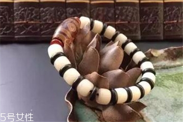 菩提子可以戴脖子上吗,金刚菩提可以戴在脖子上吗